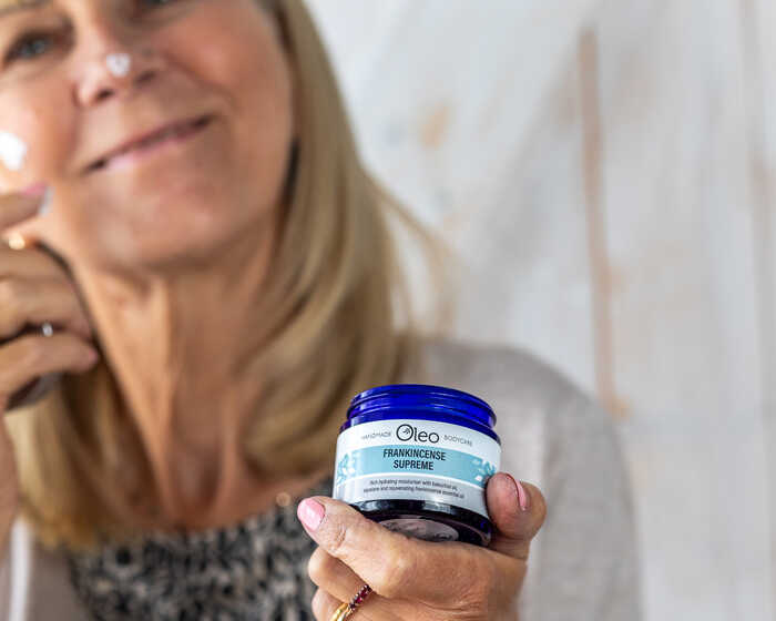 frankincense supreme being used on the face
