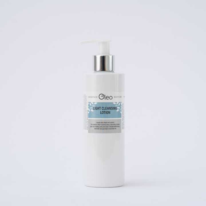 Light Cleansing Lotion