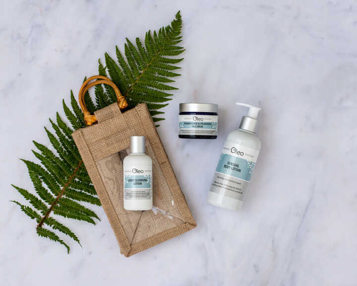 Oleo Bodycare skincare gift set